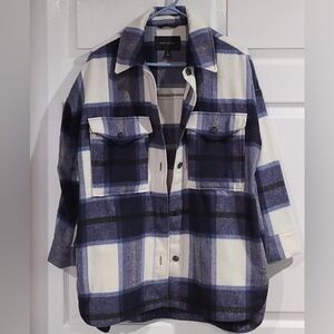 EUC Banana Republic Flannel Navy Plaid Shirt Coat. Size XS Petite.